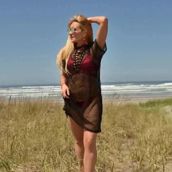 Burgundy Bikini - Picture 3 of 3